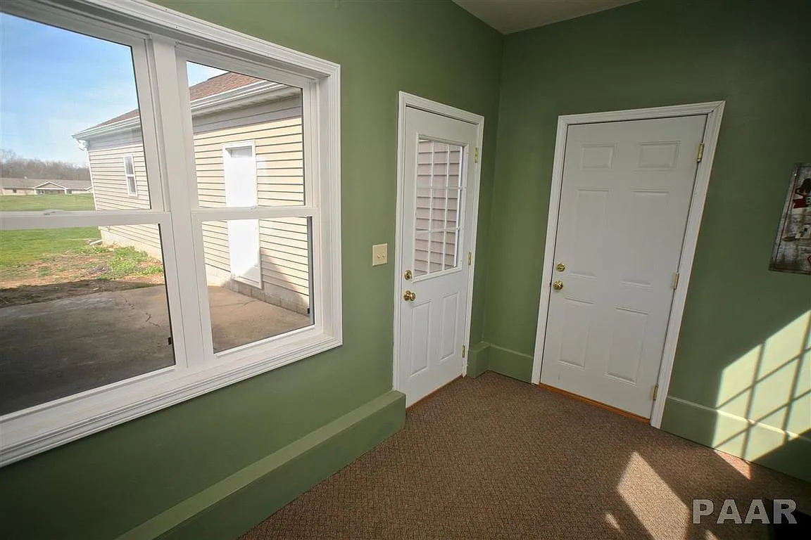 740 S Cummings Ln photo 1