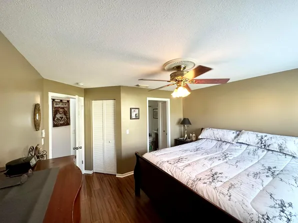 2050 Oleander Boulevard #11-105, Fort Pierce, FL 34950