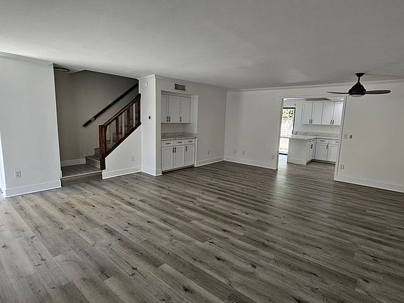 5th image of 9960 Owensmouth Ave Unit 25