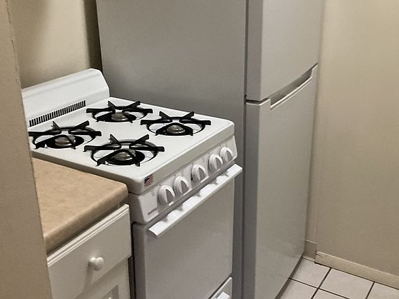 5th image of 50 McMillen Ave #1A