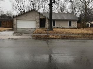 185 Fox Run Cres, Jenks, OK 74037