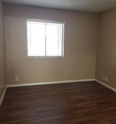 5th image of 216-3001 N 36th St #216