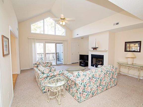 3rd image of 414-15B Albemarle Blvd