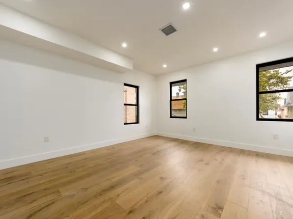 1487 East 14th Street image 10 of 11