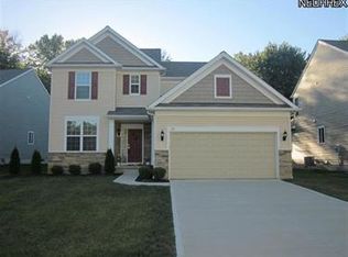 92 Rotili Ln, Akron, OH 44321