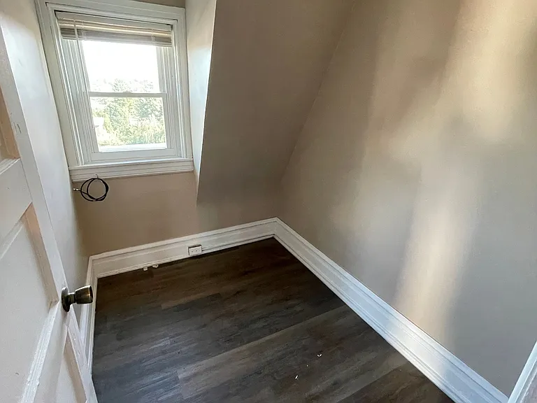 1610 W Walnut St #2 — Photo 5