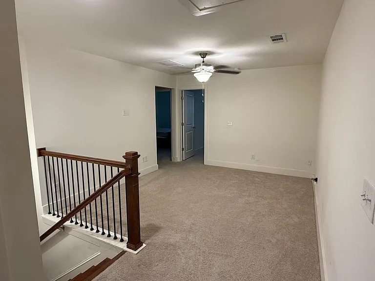 5318 Radford Loop — Photo 9