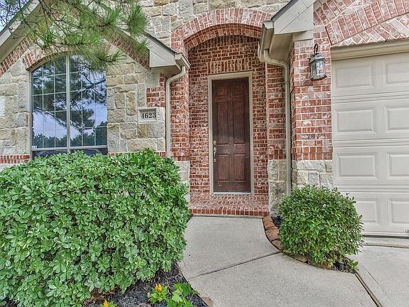 3rd image of 4623 Wellington Grove Ln