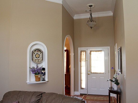 3rd image of 219 Rose Hill Dr