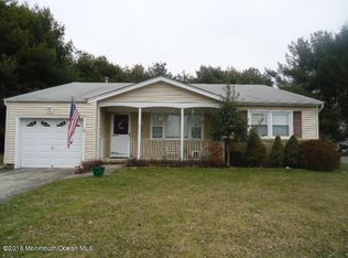 10 Ely Ct, Toms River, NJ