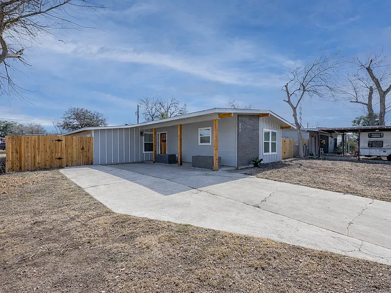 306 Westmoreland Dr — Photo 17