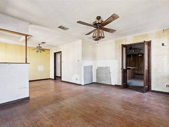 4th image of 157 Destrehan Dr