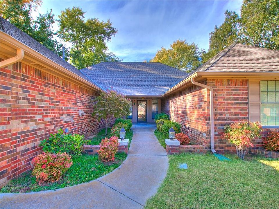 1st image of 11813 Stonehedge Ln