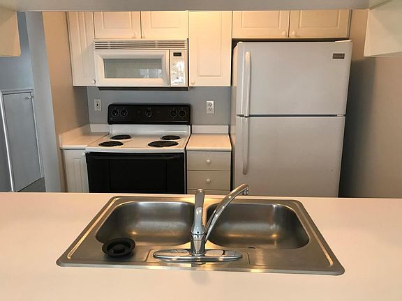 4th image of 4652 Cadmus Dr