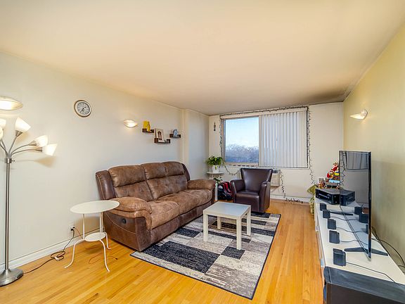 4th image of 11817 Union Tpke APT 8E