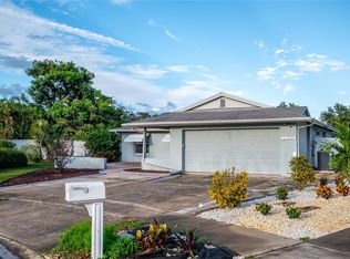 11277 Sol Vista Dr, Largo, FL 33774