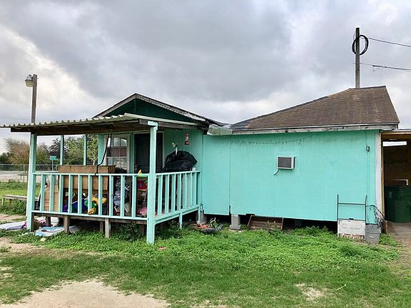 4th image of 4207 N Fm 493