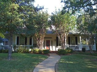 429 Lynn Dale Ct, Hurst, TX 76054