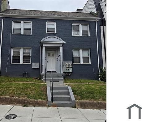 1st image of 1015 18th St NE APT 3