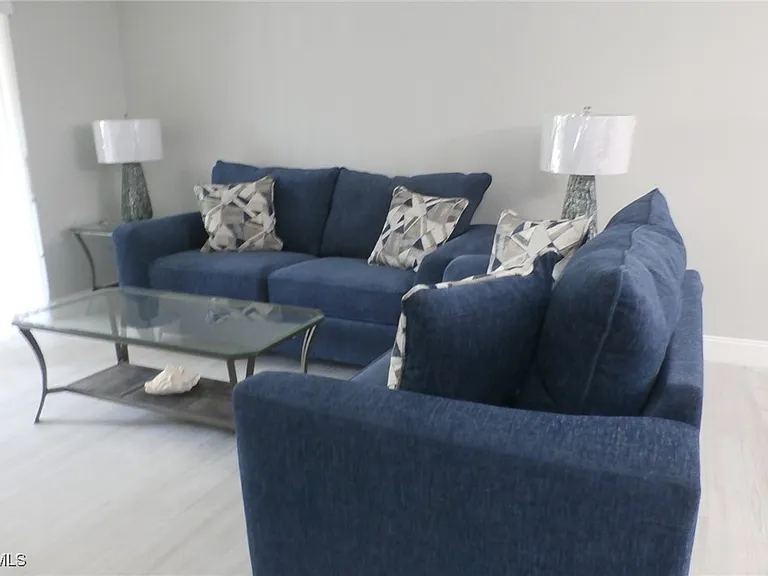 11110 Caravel Cir #101 — Photo 11