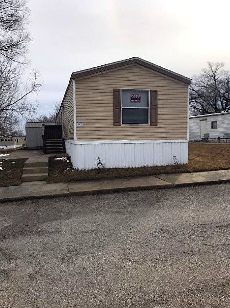 1st image of 843 S 75th St