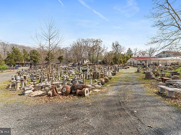2nd image of 3361 Richmond Hwy
