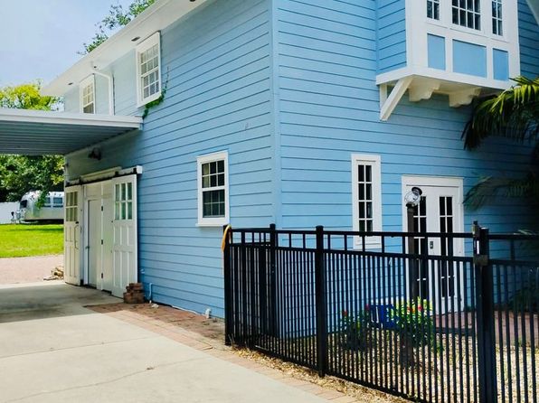 936 Riverside Dr #2