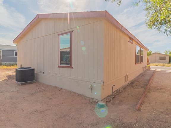 4th image of 5743 S Vine Ave