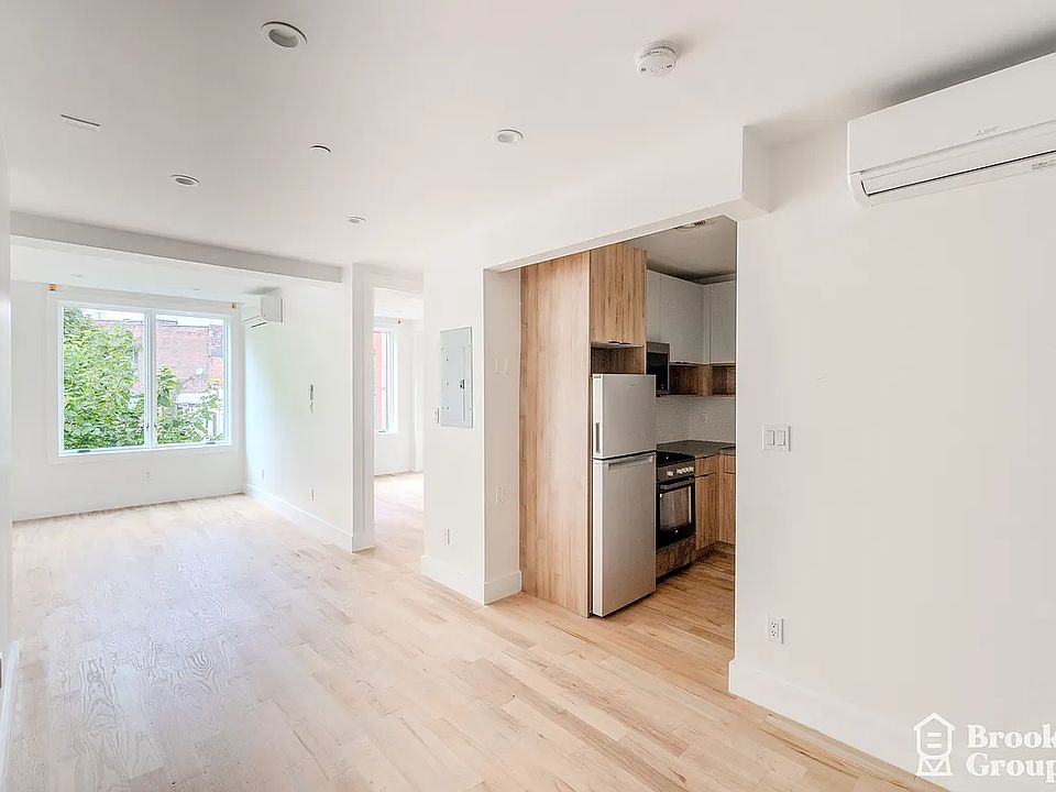1st image of 123 Park Ave #2B