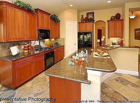 3rd image of 8620 Argentine Way