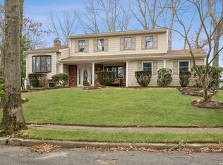 1 Simon Ct, East Northport, NY 11731