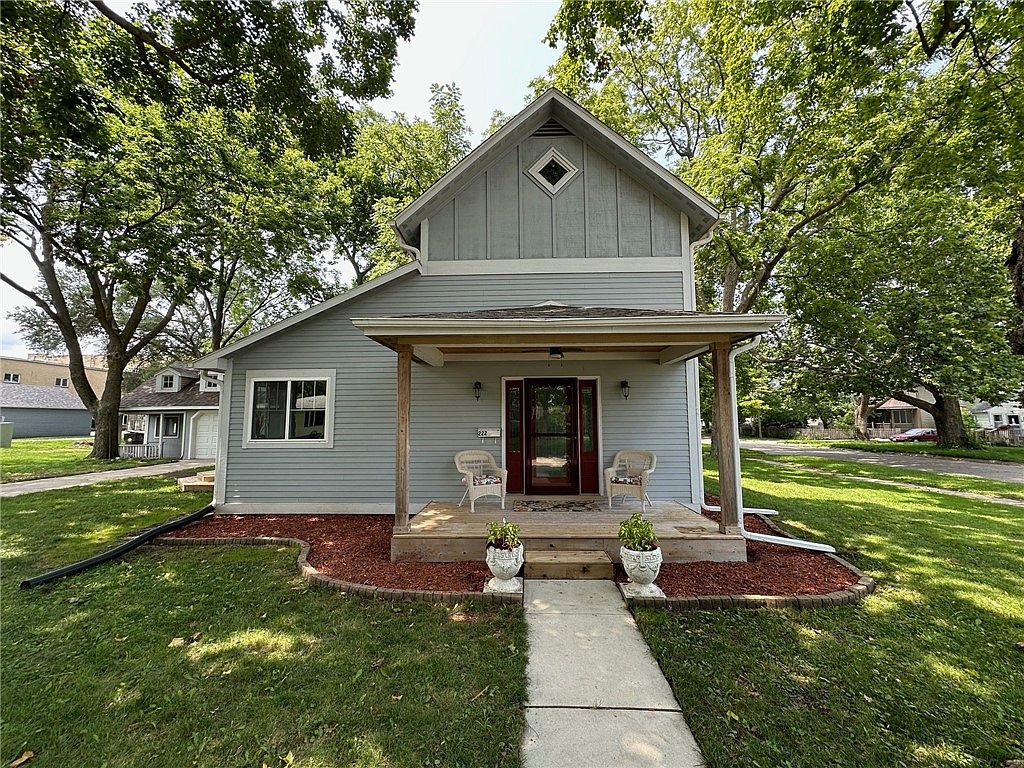 222 N 4th St, Winterset, IA 50273 | Zillow