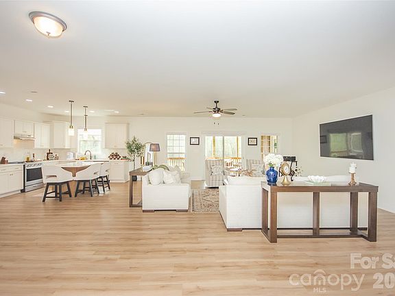 5th image of 540 New Salem Rd #10-11
