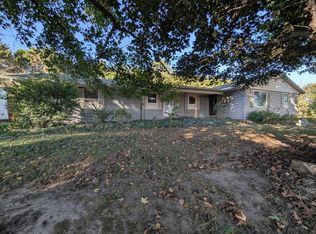 1548 E 1250th Ave, Oblong, IL 62449