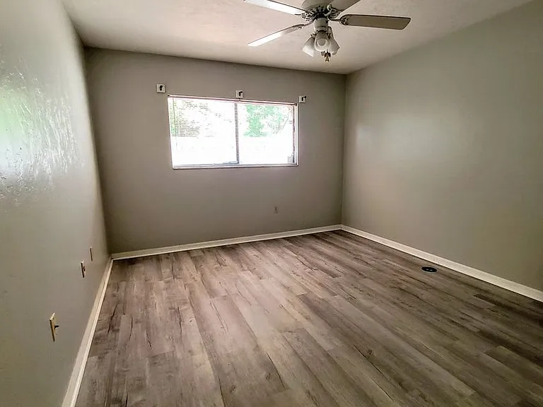 3524 NW 37th Ave — Photo 11