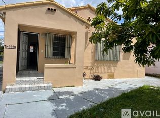 2229 NW 6th St, Miami, FL 33125