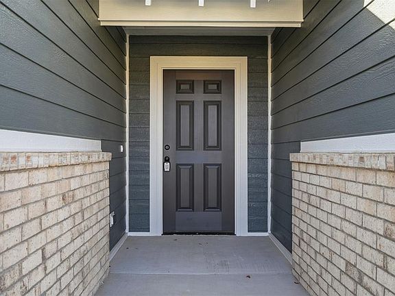 3rd image of 13501 Grass Plain Ave