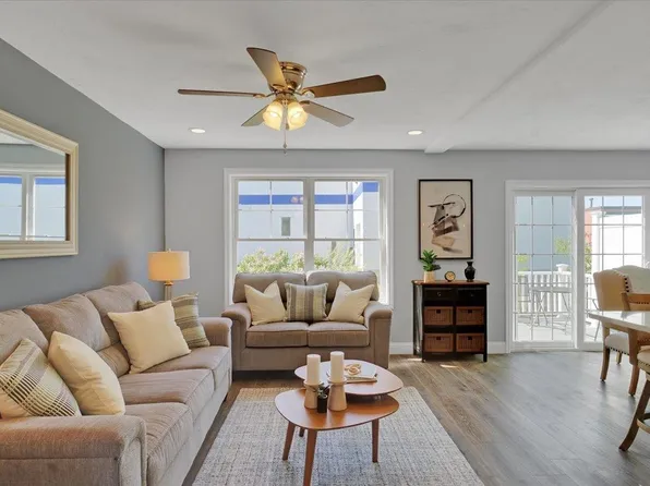 5 Dumaine Avenue #J, Nashua, NH 03063