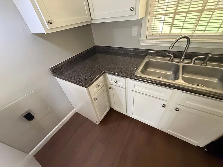 1786 Hester Rd — Photo 55