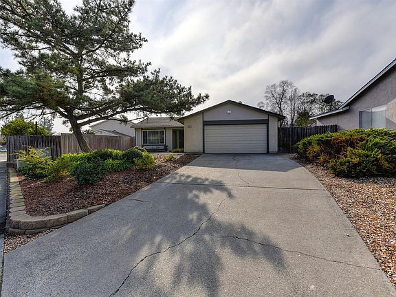 3rd image of 7017 Stanford Oak Dr