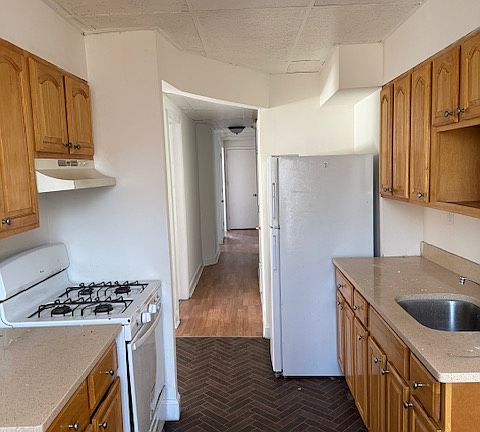 3rd image of 168 Hillside Ave #1F