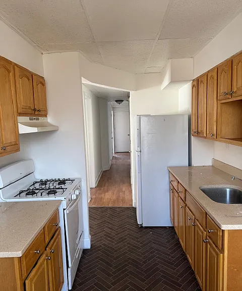 168 Hillside Ave #1R — Photo 1