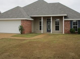 104 Cherry Laurel Cir, Pearl, MS 39208