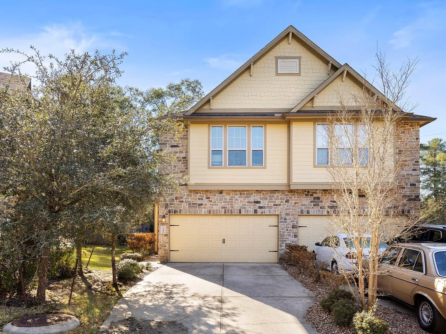 3 bed, 2.5 bath, 1952 sqft, $2,500 — Photo 1