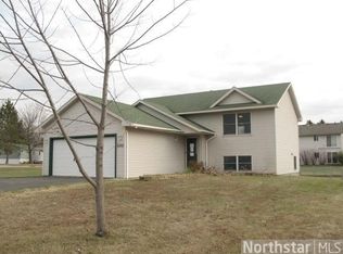 100 French Ct, Roberts, WI 54023