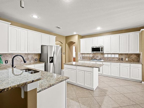 3rd image of 3615 E Cedar Hollow Drive