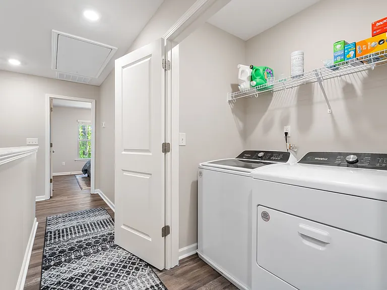 4135 Trevino Dr — Photo 17