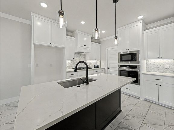 5th image of 6906 Basswood Ave