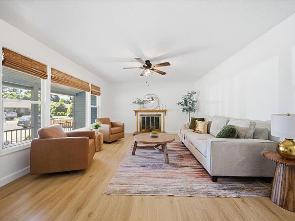 4th image of 3341 Bluegrass Rd