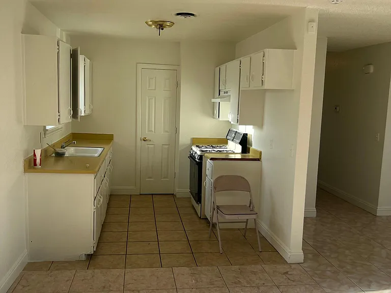 4025 Briar Ct — Photo 5